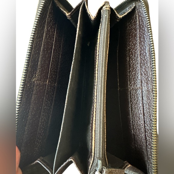✨GUCCI LONG ZIPPER WALLET✨ - Picture 6 of 11